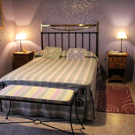 Hostal Camino del Prado Santa Maria la Real de Nieva Exterior foto