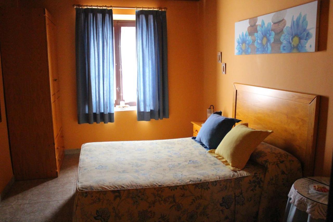 Hostal Camino del Prado Santa Maria la Real de Nieva Exterior foto