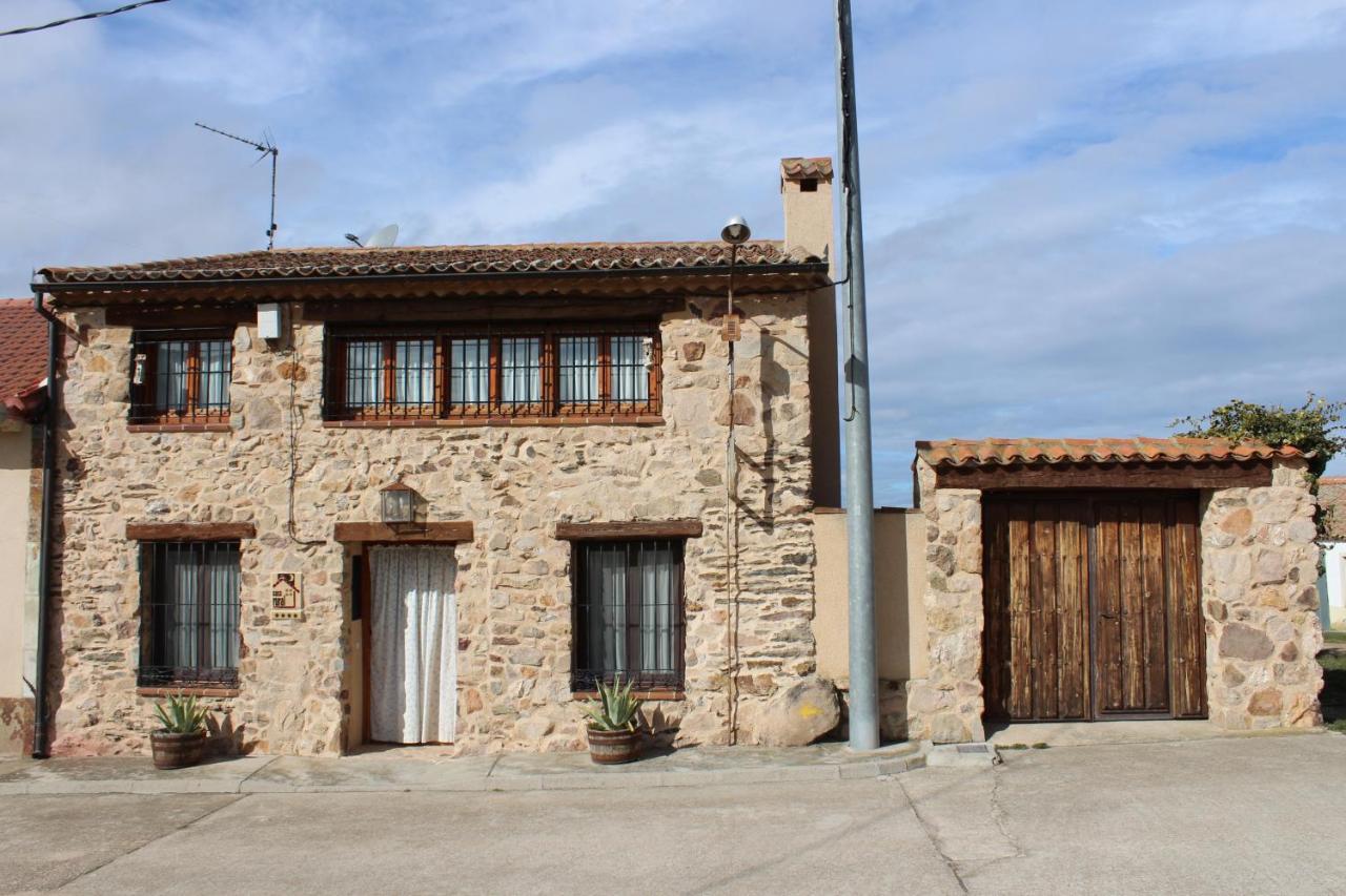 Hostal Camino del Prado Santa Maria la Real de Nieva Exterior foto